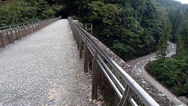 めがね橋の上から見た景色